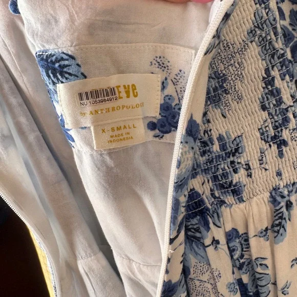 Drop-Waist Blue & White Floral Midi Dress in XS - Picture 7 of 7